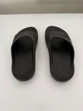 OOFOS | Shoes | Oofos Original Unisex Recovery Slide Sandals  display picture 3